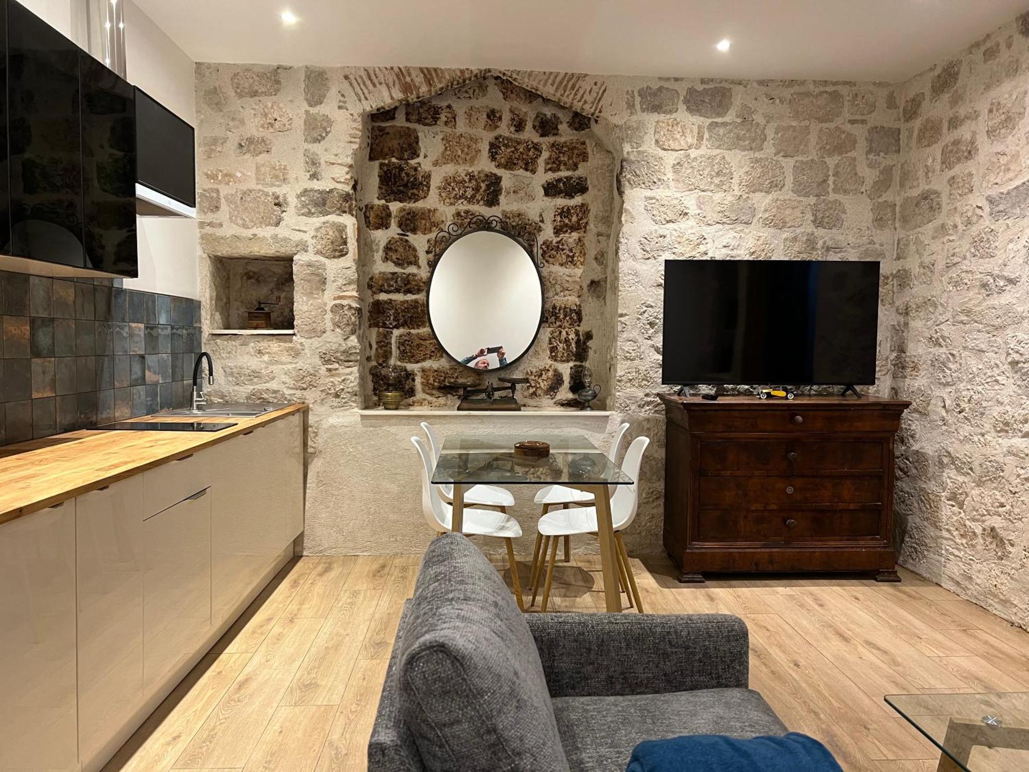 Le Beffroi Aparthotel Tournon-dʼAgenais Exterior foto