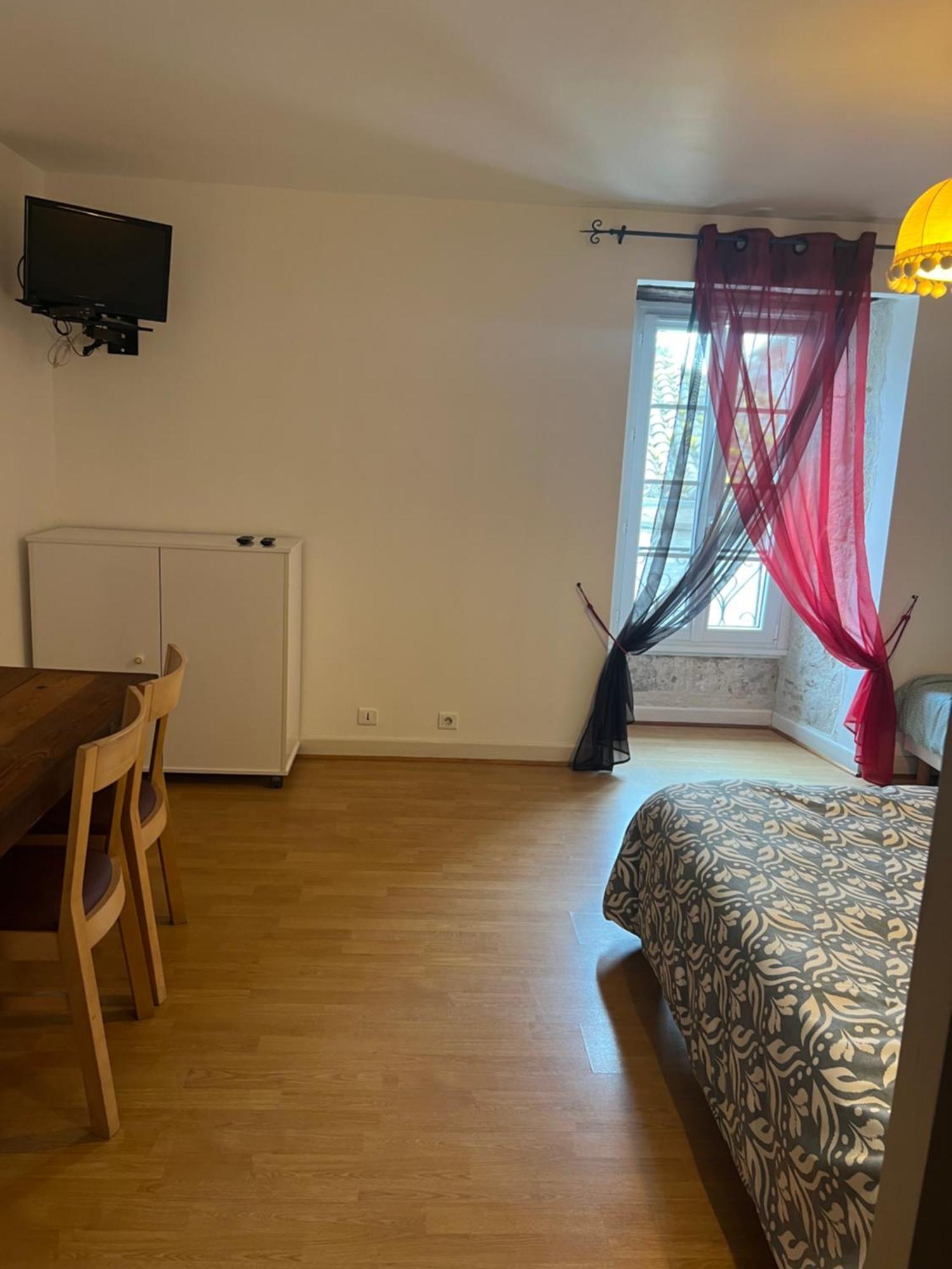 Le Beffroi Aparthotel Tournon-dʼAgenais Exterior foto